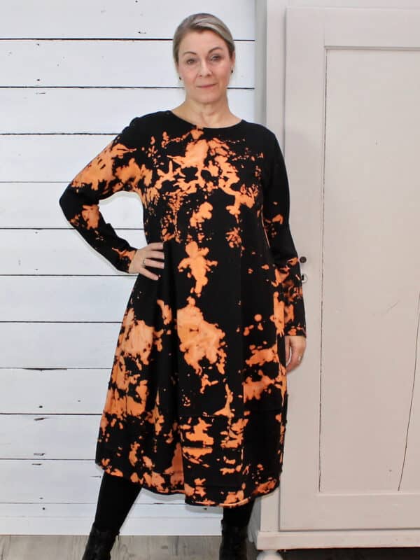 Kleid-Greta-black-batik-2