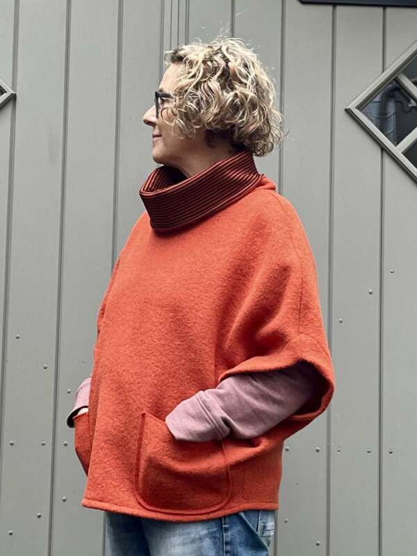 Ponchopulli-orange-5