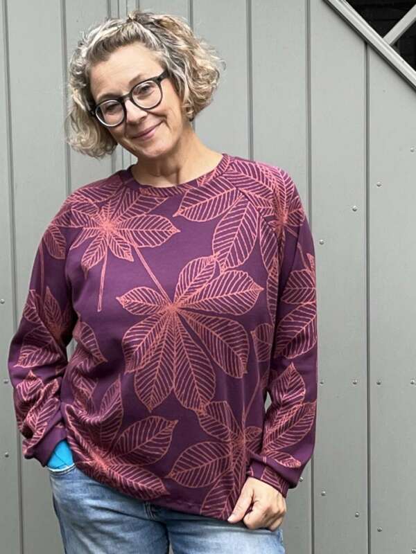 Pulli-Chestnut-magenta-2