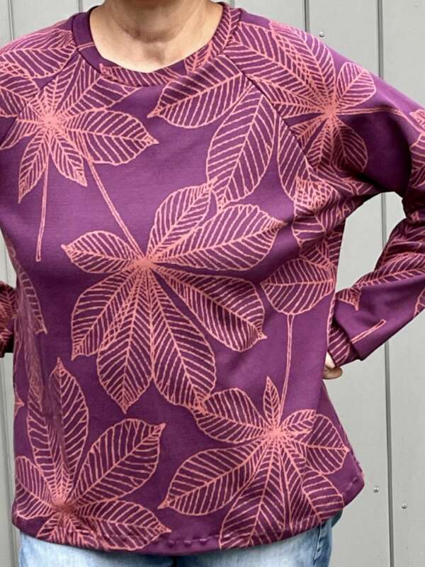 Pulli-Chestnut-magenta-3